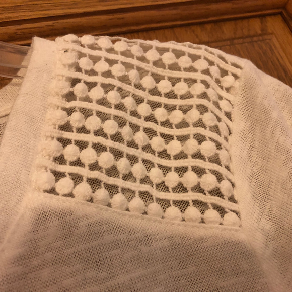 Forever 21 Short Sleeve Top, Medium - Picture 2 of 4